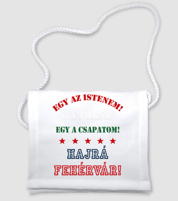  minta fehér pólón