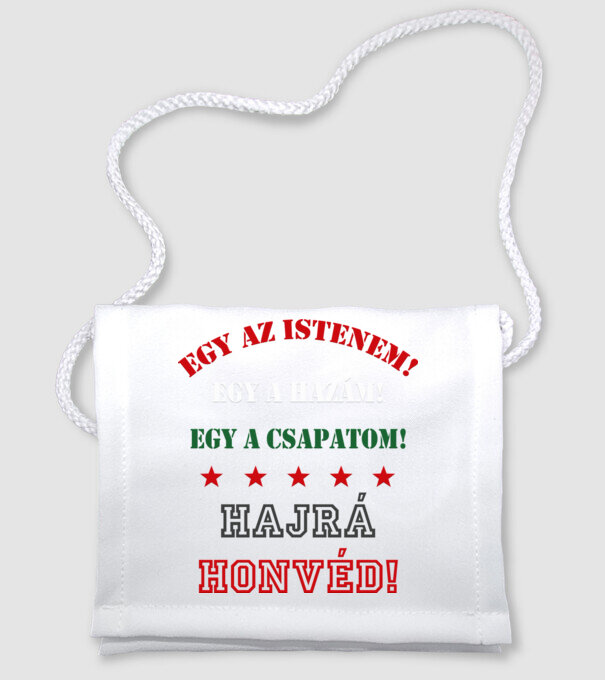  minta fehér pólón