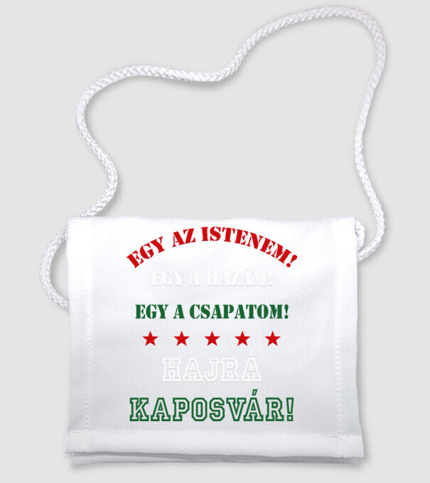  minta fehér pólón