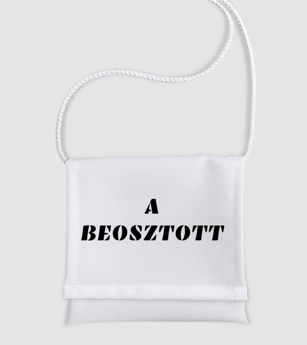  minta fehér pólón