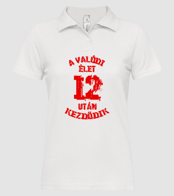  minta fehér pólón