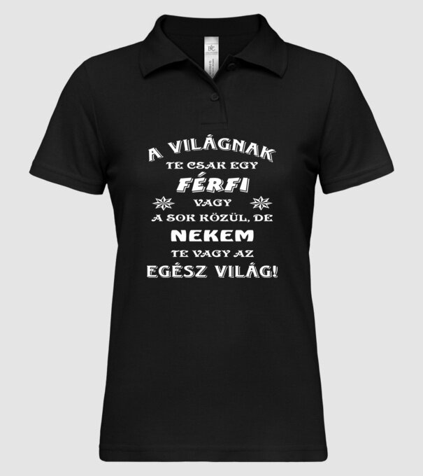  minta fekete pólón