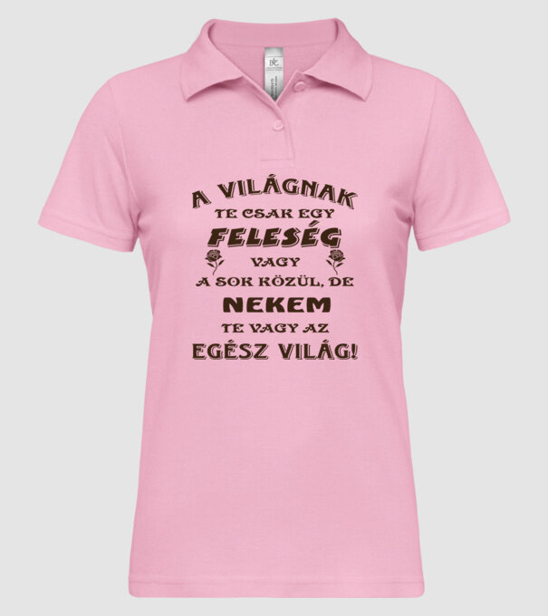 minta világos rózsaszín pólón