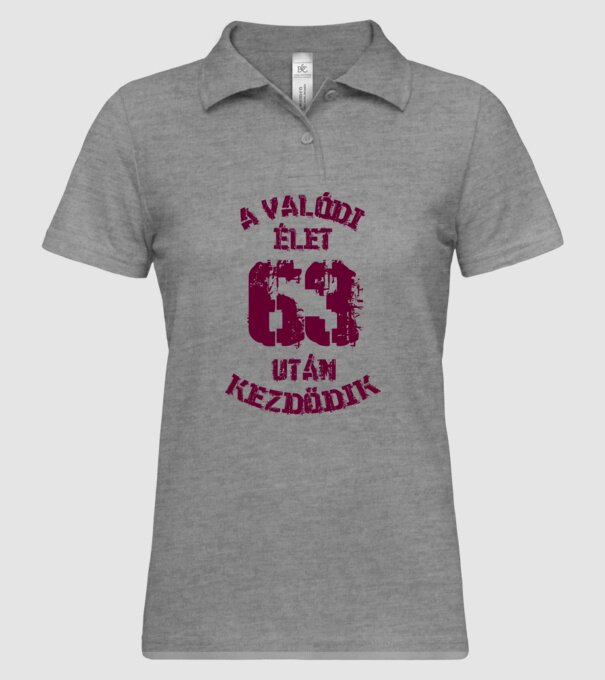  minta szürke pólón