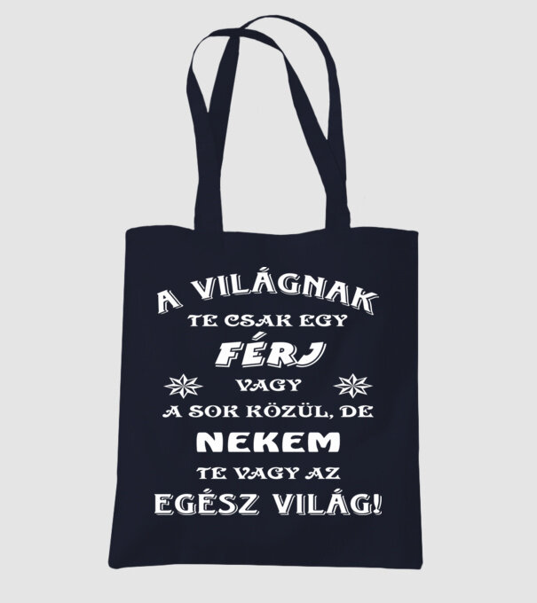  minta sötétkék pólón