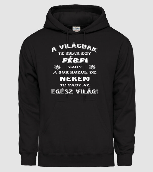  minta fekete pólón