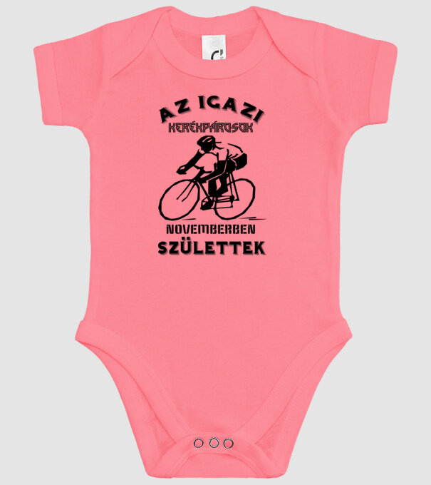  minta rózsaszín pólón