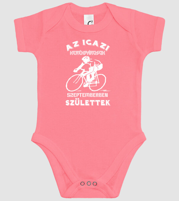  minta rózsaszín pólón