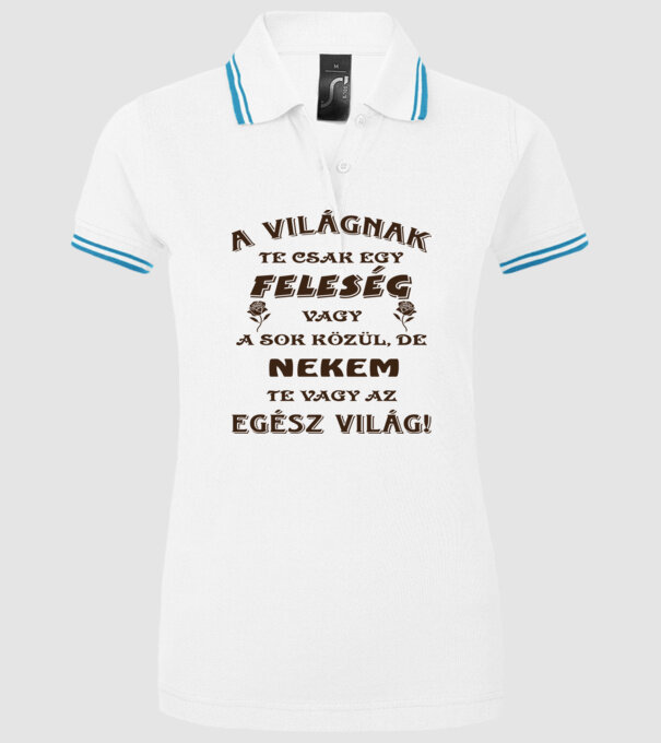  minta fehér pólón
