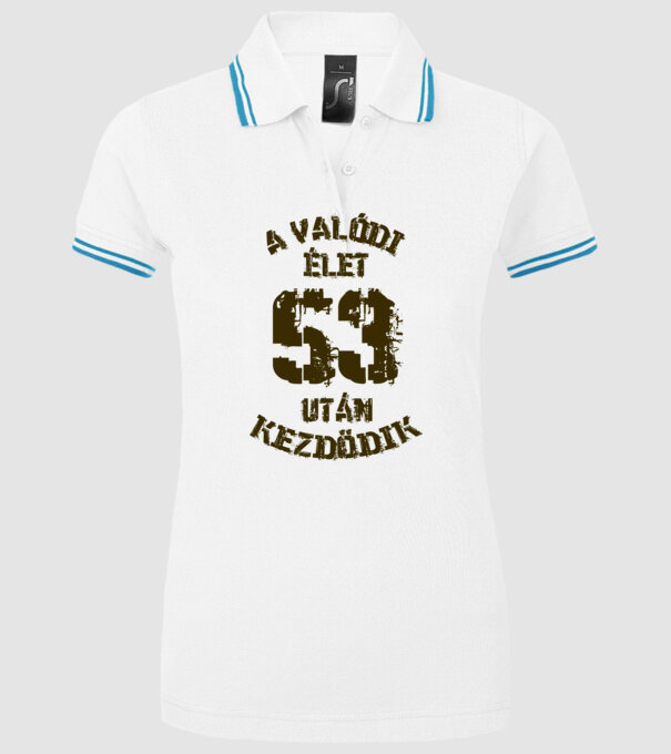 minta fehér pólón
