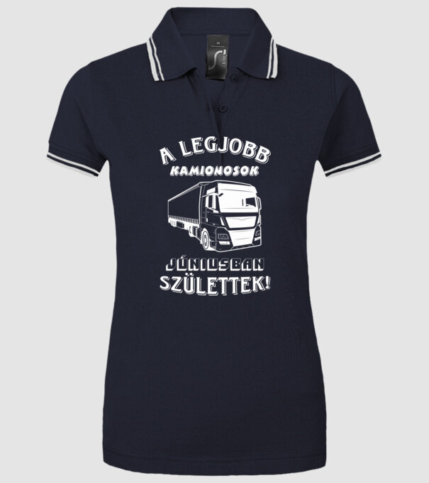  minta sötétkék pólón