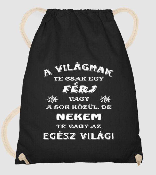  minta fekete pólón