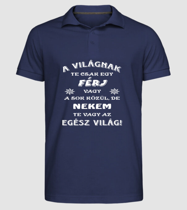  minta sötétkék pólón