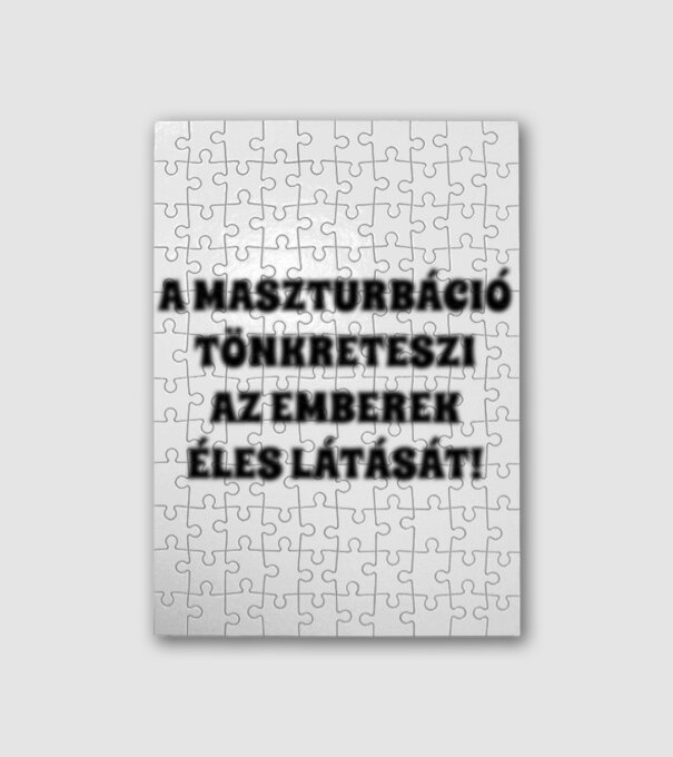  minta fehér pólón