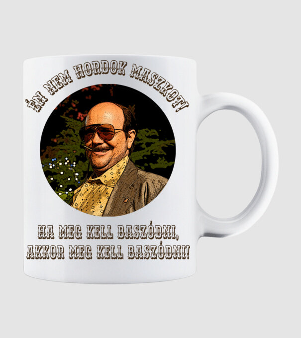  minta fehér pólón