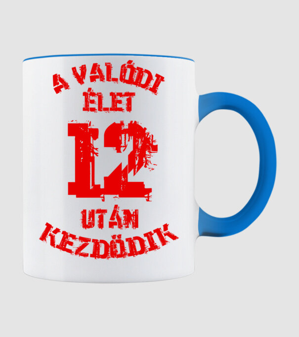  minta világoskék pólón