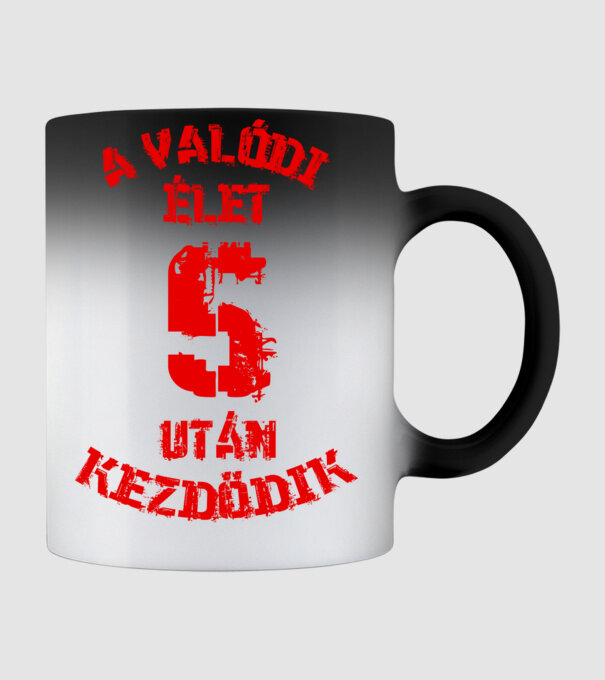  minta fekete pólón